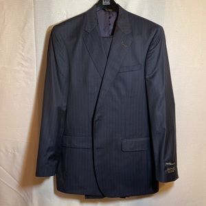 NWT MENS 2-Piece Dress Suit. Jos A Bank Signature Gold Collection